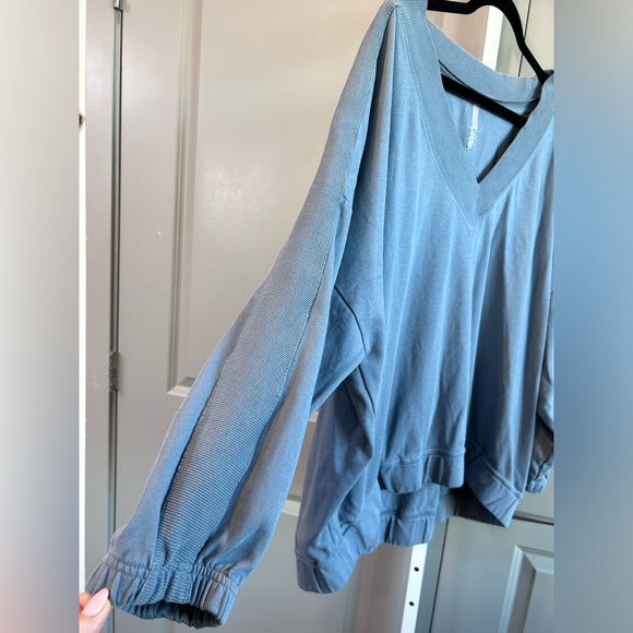 Free People Oversized Key Player Sweatshirt Size Small - Picture 7 of 11